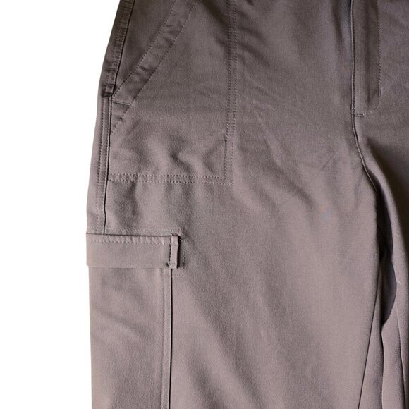 High waisted cargo straight leg Brown women’s Pant. Size Large - Picture 8 of 8